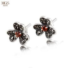 MGS曼古銀 復古天然石榴石925純銀耳環(huán)，優(yōu)雅格調與經(jīng)典工藝的融合